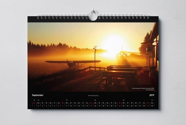 Piper-Kalender 2019, Rolf Wittorf, Piper PA-18, Prindesign, Kalender-Design, Grafik-Design, Andrea-Baitz, Grafikdesigner, Eckernförde, Raum Kiel, Rendsburg, Flensburg, Hamburg, Schleswig-Holstein