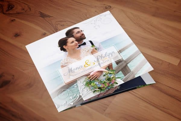 Flyer - Mona und Philipp - Hochzeitsfotografie, Prindesign, Flyer-Design, Grafik-Design, Andrea-Baitz, Grafikdesigner, Eckernförde, Raum Kiel, Rendsburg, Flensburg, Hamburg, Schleswig-Holstein